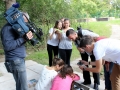 5.B a Česká televize při otevření Natura parku Pardubice